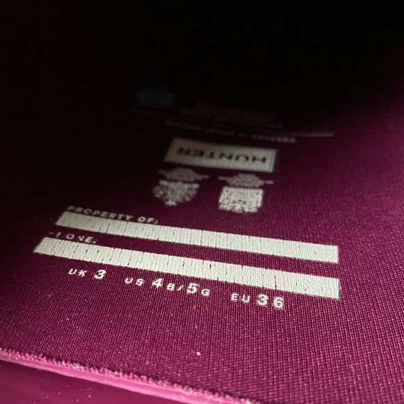 Hunter “original gloss” wellies/ rain boots ☔️ (magenta/purple) - Picture 3 of 9